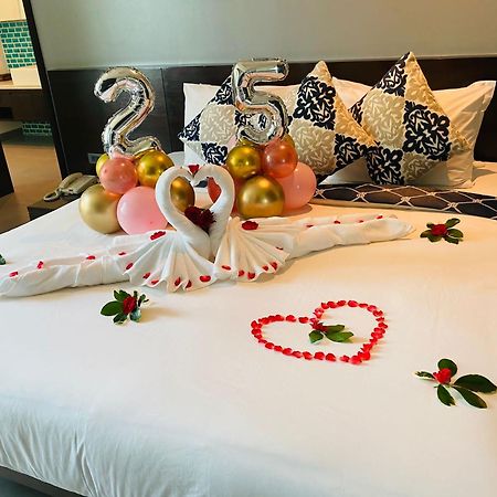 Karon Sea View Beach Apartment Extérieur photo